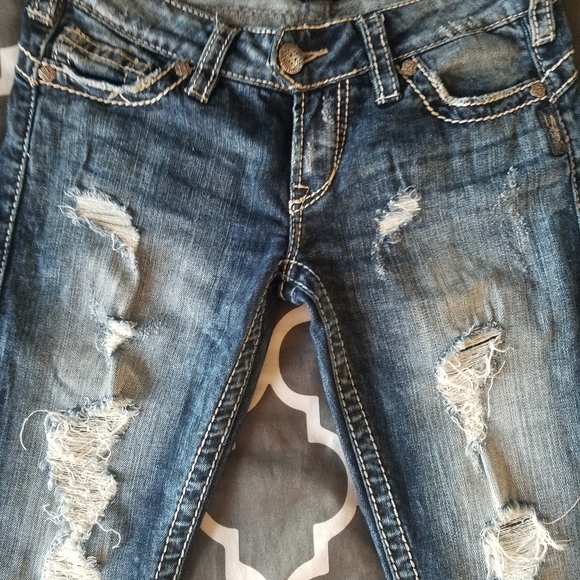 Distressed Silvers - Picture 2 of 4